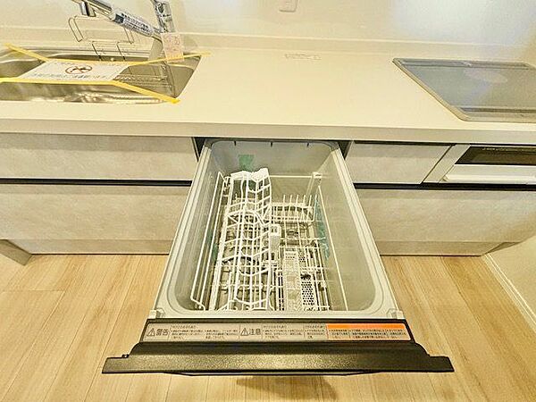 ビルトイン食洗機は作業スペースが広く使え、節約効果もあり、家事の時短にもなります。