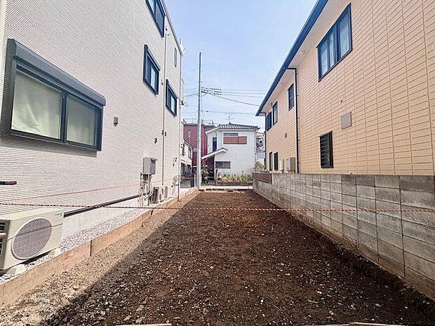 奥行きのある広々とした土地です。