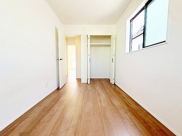 各部屋クローゼット付の3SLDK。お子さまも憧れの個室が持てます。ただ暮らすだけでなく快適さを求めて