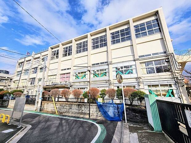 荒川区立瑞光小学校 550m