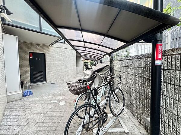 屋根付き駐輪場