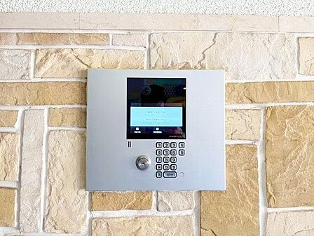 部外者などが建物内に立ち入るのを防ぐ防犯対策として、オートロックを導入しています。