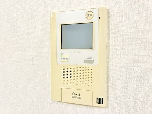 「見える安心」をカタチにしました。誰が来てもわかる様にモニター付インターホンを設置。