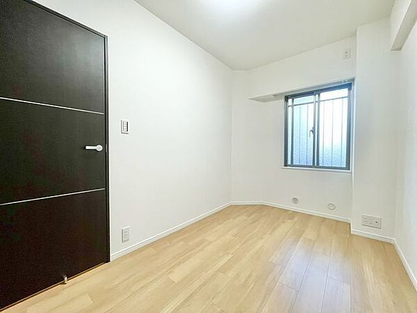 過ぎ行く時間をゆったりと感じることができる落ち着いたお部屋。静かな環境でリラックスタイムを。