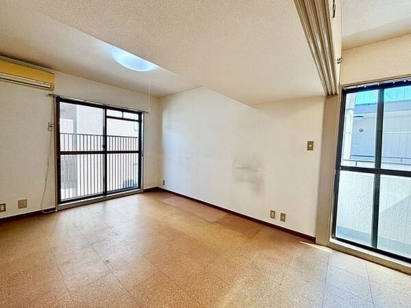 心も体もあたたまる、ほっとしたひとときをこの部屋ですごしてみませんか。