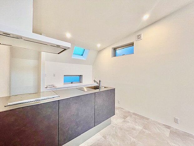 高級感溢れるこだわりの内装仕様。いつまでも快適に暮らせる空間です。