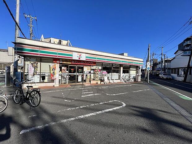 セブンイレブン川崎小田栄1丁目店 220m