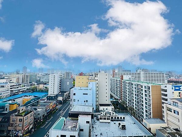 さまざまな表情の景色を眺めながら、くつろぎのひと時をお過ごし頂けます。(空の加工を生成AIで行っています)