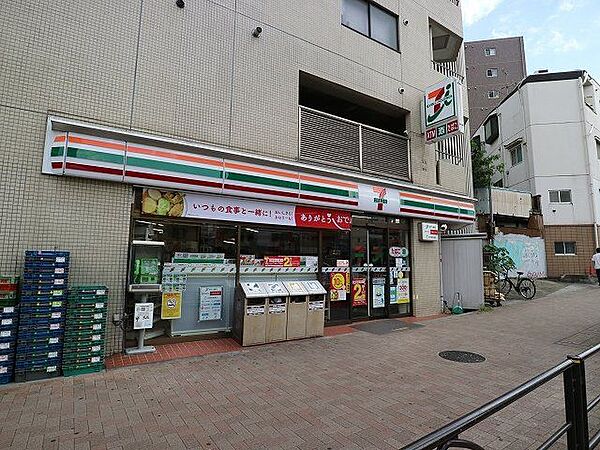 セブンイレブン神山店 190m