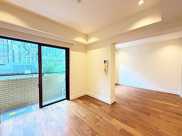 洗練された内装の住空間。伸びやかな空間のなかで、ゆったりとしたひとときを過ごせます。