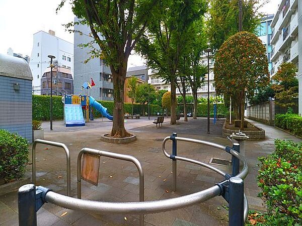 大崎公園 850m