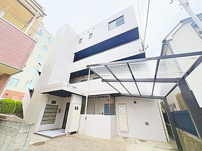 外観:毎日を心地よいと感じられる理想的な暮らしをデザイン。落ち着きのある上質な空間へといざないます。 外観:毎日を心地よいと感じられる理想的な暮らしをデザイン。落ち着きのある上質な空間へといざないます。