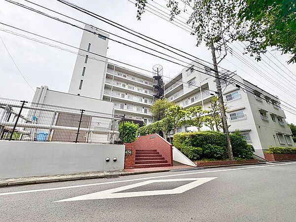 時代と共に変わりゆく街並みと、住む人の変わらない思いを融合。いつまでも誇りに思える住まいへ。