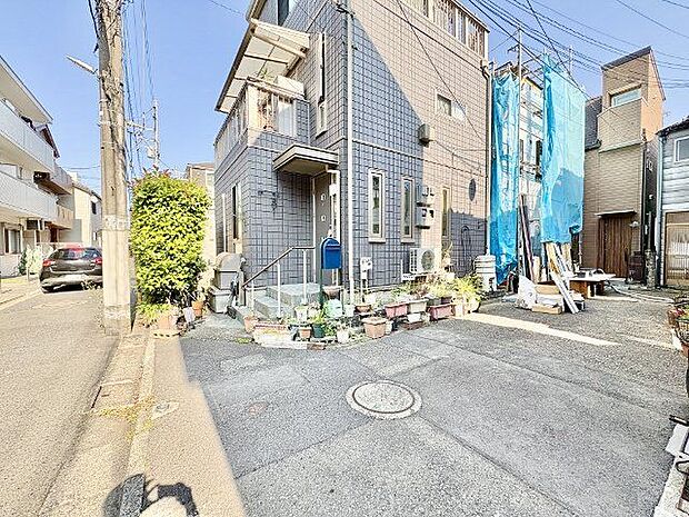お住まい探しの中で是非チェックして頂きたいのが、前面道路の交通量と安全性、周辺の幹線道路の状況等です。