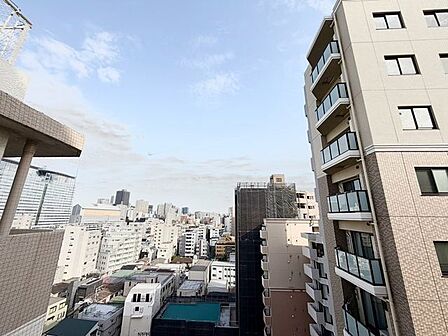 バルコニーからさまざまな表情の景色を眺めながら、くつろぎのひと時をお過ごし頂けます。