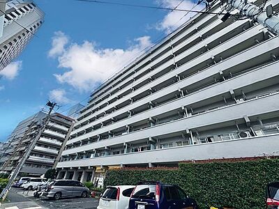 外観:流行に左右されず、将来にわたって価値が継続する「上質」な佇まい。 外観:流行に左右されず、将来にわたって価値が継続する「上質」な佇まい。