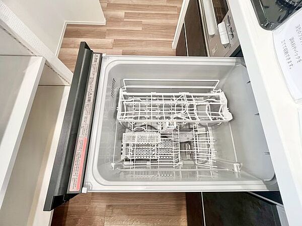片付けの負担を軽減。様々なシーンで家事の時短に役立つ食洗機付。