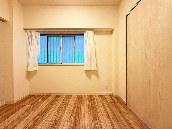 一日の中で多くの時間を過すことになる住まいだからこそ、いつも穏やかな空間であるように心掛けています。