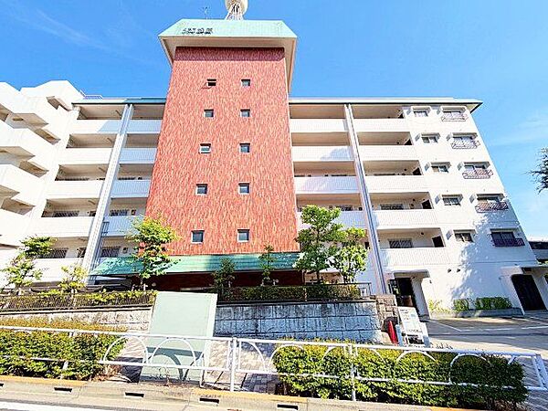 歳月をかけて育んだ豊かな住まいは、ご家族を温かく迎えてくれます。幸せな時間と暮らしが生まれます。