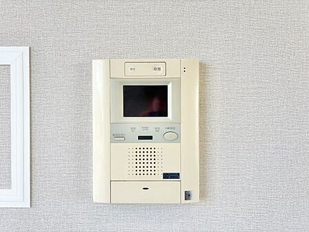 「見える安心」をカタチにしました。誰が来てもわかる様にモニター付きインターホンを設置。