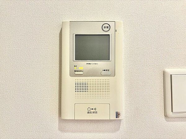 「見える安心」をカタチにしました。誰が来てもわかる様にモニター付きインターホンを設置。
