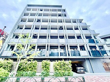 おしゃれな雰囲気や自然の潤い、親しみやすさといった個性を、街に新たな価値をもたらし続けてくれます。