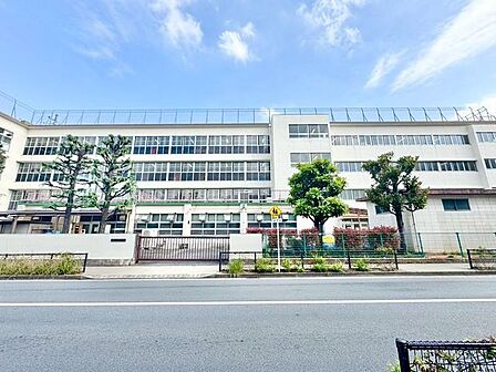 目黒区立目黒南中学校 750m