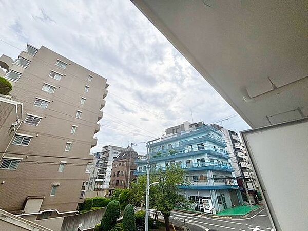 バルコニーに出た時には、頬をなでる優しい風を感じることが出来ます。