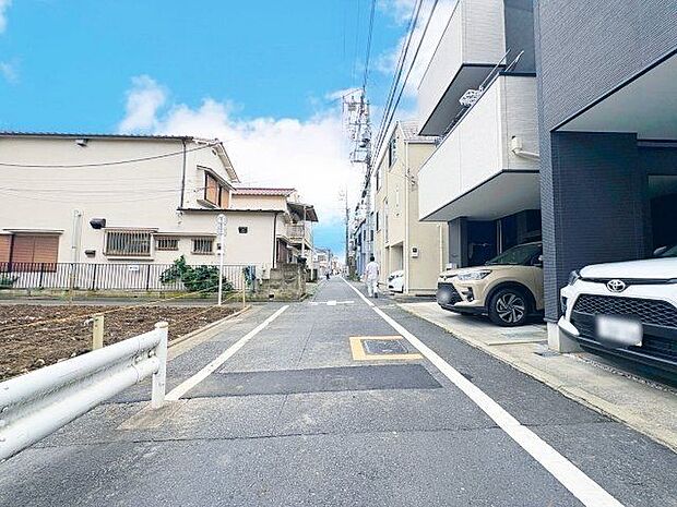 穏やかな住環境と充実の生活利便性を備えたこの地で誇りに思える住まいを実現。