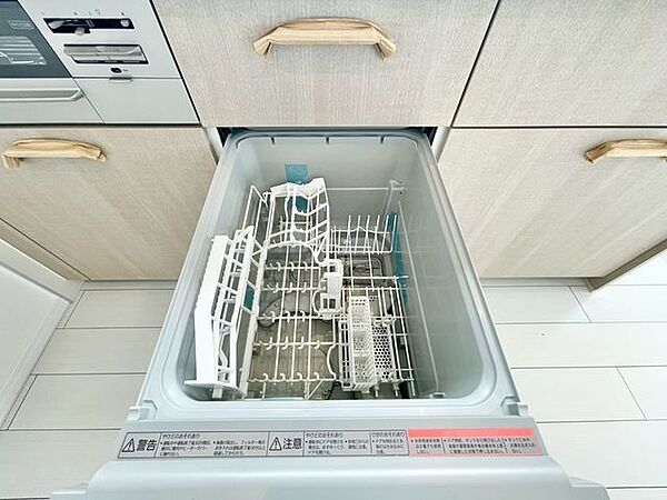 片付けの負担を軽減。様々なシーンで家事の時短に役立つ食洗機付。