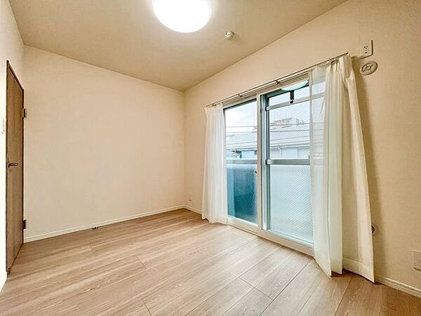一日の中で多くの時間を過すことになる住まいだからこそ、いつも穏やかな空間であるように心掛けています。