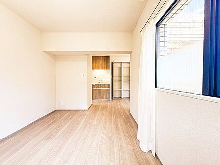 洗練されたデザインと機能性が織りなすこだわりの住空間。ゆったりとした時間をお過ごしください。