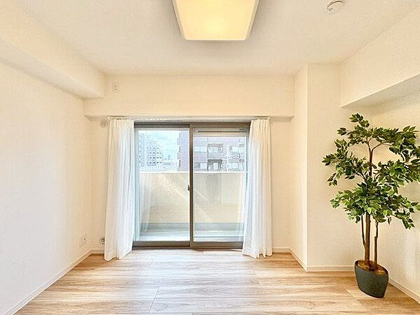 一日の中で多くの時間を過すことになる住まいだからこそ、いつも穏やかな空間であるように心掛けています。