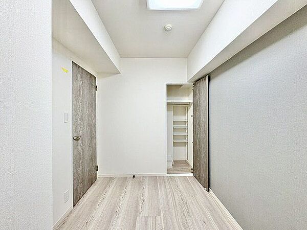 各居室にクローゼットをご用意。タンスなどを置かなくてもいいので、お部屋を広く使うことができます。