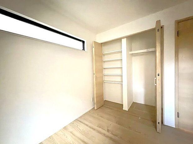 一日の中で多くの時間を過すことになる住まいだからこそ、いつも穏やかな空間であるように心掛けています。
