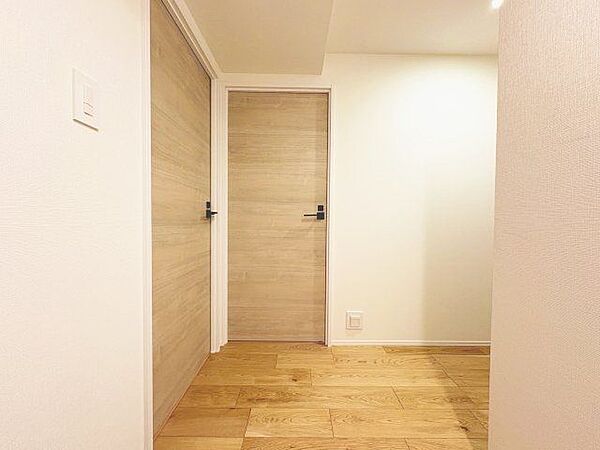 玄関はお家の顔としてすっきりとした素敵な空間に。印象のよい玄関は爽やかな住まいへの入り口です。