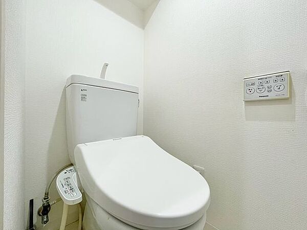 シンプルな色使いとデザインでリラックスできる快適な空間を演出。