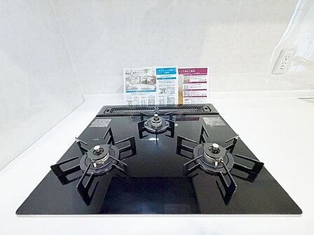 料理の幅が広がる、同時進行できる3口コンロのキッチン。