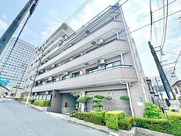 訪れる方々を優しく包み込み、心地よい空間を演出します。