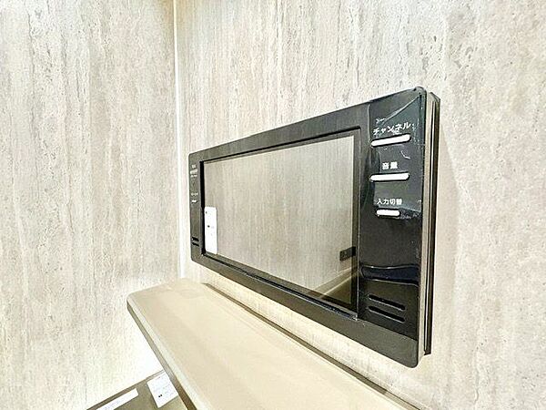浴室TVを設置。TVを見ながらゆっくり半身浴をお楽しみいただけます。