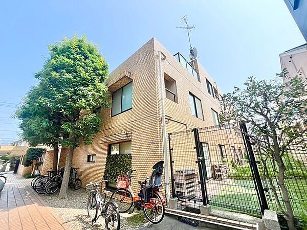 都心の“賑わい”と自然の“潤い”を享受できる暮らしやすいロケーションが魅力。