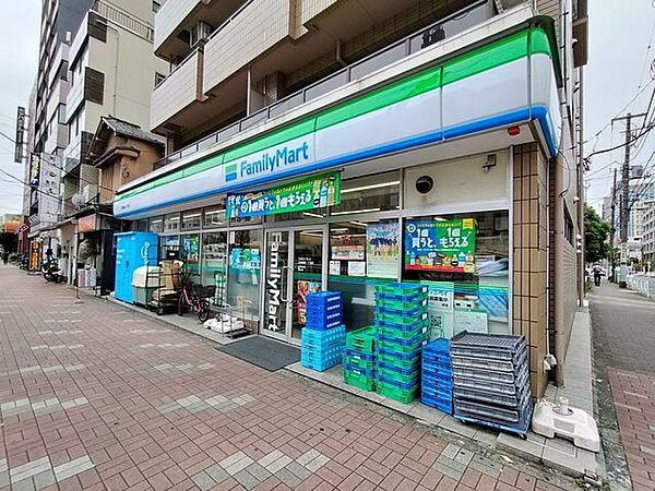 ファミリーマート江東東陽一丁目店 130m