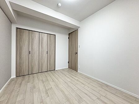 過ぎ行く時間をゆったりと感じることができる落ち着いたお部屋。静かな環境でリラックスタイムを。
