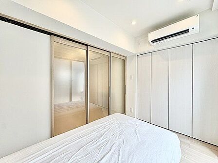 過ぎ行く時間をゆったりと感じることができる落ち着いたお部屋。プライベートな時間を満喫できます。