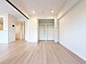 寝室：LDKと一体的にも個別にも使いやすいお部屋です。