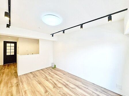 たっぷりの採光・通風が、明るく爽やかな空間を演出。心地良く暮らせるお住まい。