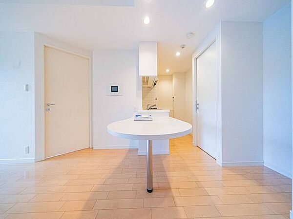 洗練された内装の住空間。伸びやかな空間のなかで、ゆったりとしたひとときを過ごせます。