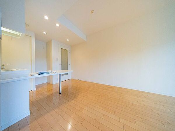 豊かな居住性と、クオリティが見事に調和した住空間は、住まうことの喜びを感じさせてくれます。