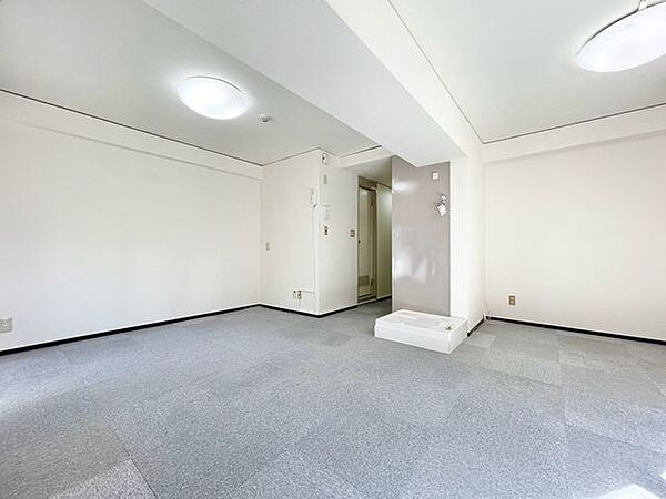 立地を活かした事務所としての使用も。