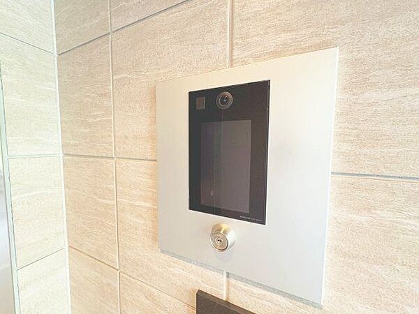 快適な暮らしを守るオートロック機能付。
